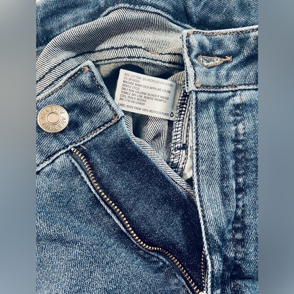 SOLD Ava & Viv Women’s High Waste Denim Shorts, Blue, Size 18, Brand New - Picture 8 of 9